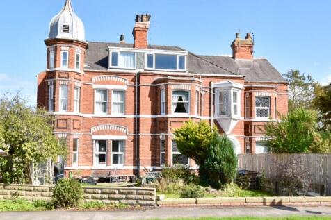 1 bedroom ground floor flat for sale