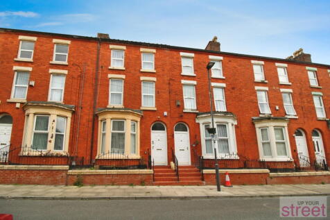 5 bedroom terraced house for sale