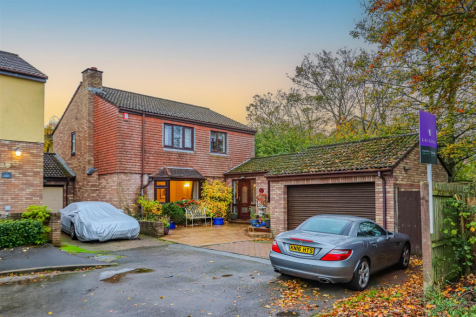 Griffin Close, Barry 4 bed detached house for sale