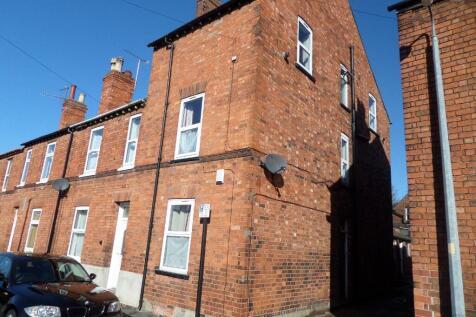 5 bedroom end of terrace house for sale