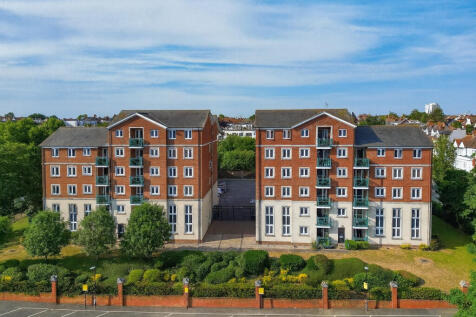 Hamlet Court Road, Westcliff