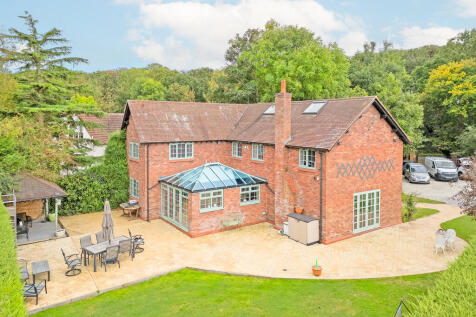 Welsh Road, Balderton, Chester 4 bed detached house for sale