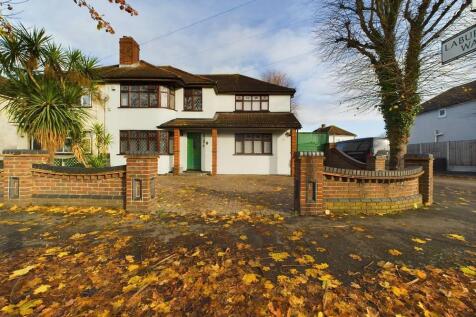Farm Way, Hornchurch 5 bed house for sale