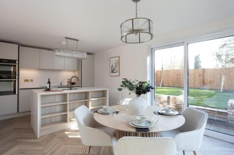 16 Homestead View, Beverley Court... 2 bed apartment for sale