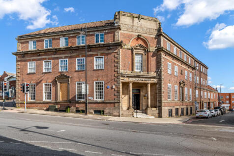 45 bedroom detached house for sale