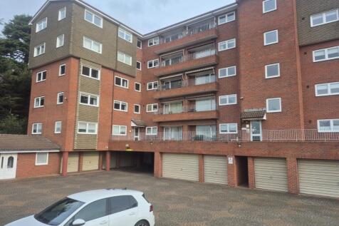 Flat 16, Milton Court, Spring Grove... 1 bed flat for sale