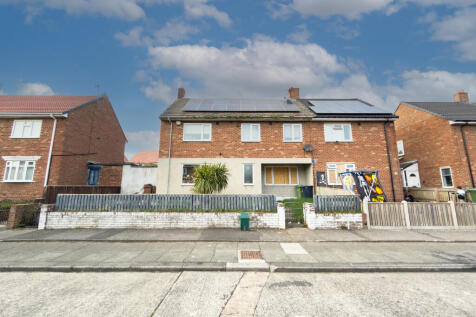 38 Peasemore Road, Sunderland, Tyne... 5 bed semi