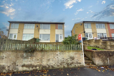 2 Gore Hill Estate, Thornley, Durham... 3 bed semi