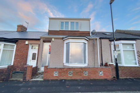 4 Robert Street, Sunderland, Tyne and... 4 bed terraced house for sale