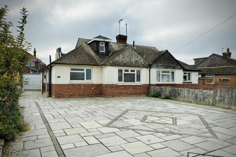 3 bedroom semi-detached bungalow for sale