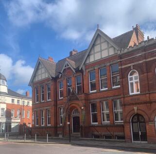 18 bedroom block of apartments for sale