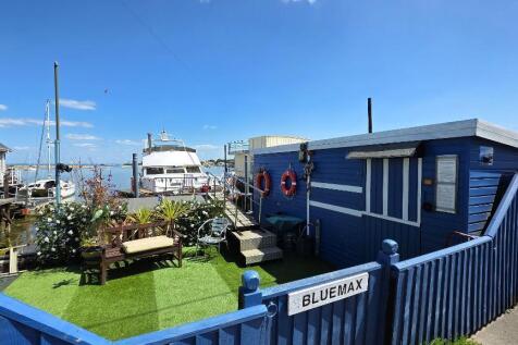4 bedroom house boat for sale