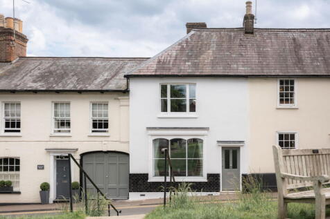 Castle Street, Berkhamsted... 4 bed terraced house for sale