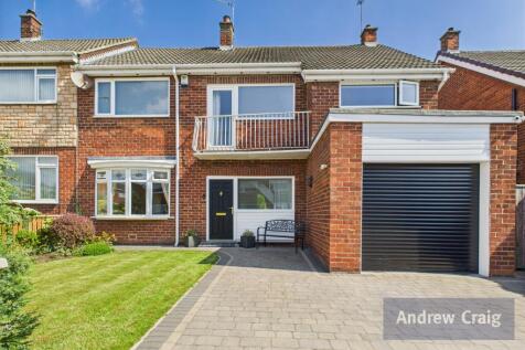 3 bedroom semi-detached house for sale