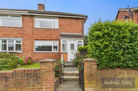 2 bedroom semi-detached house for sale