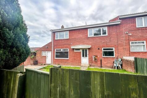 4 bedroom semi-detached house for sale