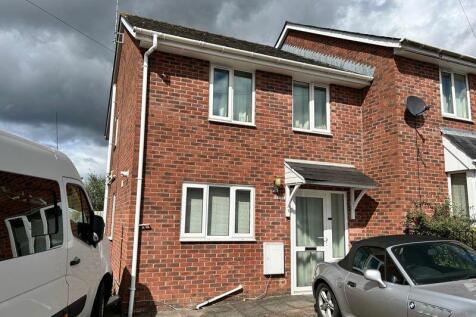 2 bedroom semi-detached house for sale