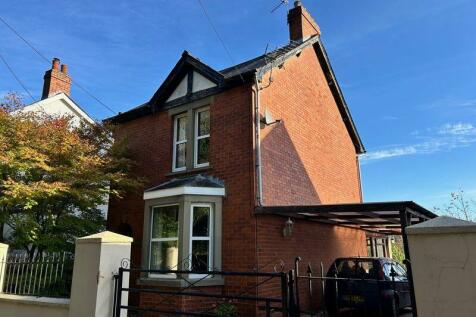 2 bedroom detached house for sale