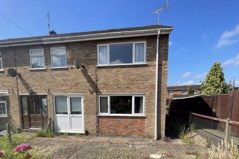 2 bedroom semi-detached house for sale