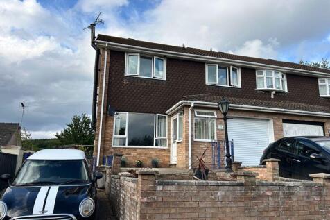 4 bedroom semi-detached house for sale