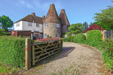 Wittersham Road, Iden, Near Rye, East... 3 bed barn conversion for sale