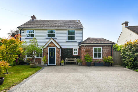 New Cut, Westfield, East Sussex TN35 4RL 2 bed detached house for sale