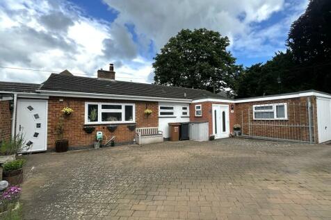 3 bedroom detached bungalow for sale