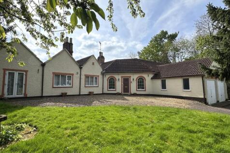 Paradise Lane, Old Dalby 6 bed detached bungalow for sale