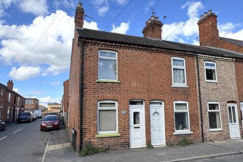 Saxby Road, Melton Mowbray 3 bed end of terrace house for sale