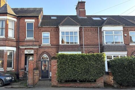 5 bedroom terraced house for sale