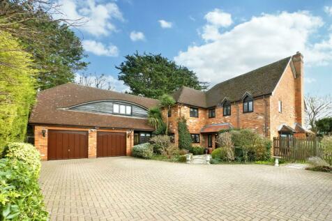 5 bedroom detached house for sale