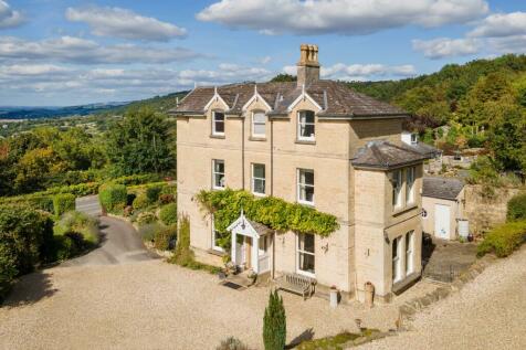 Cleeve Hill, Cheltenham... 6 bed detached house for sale