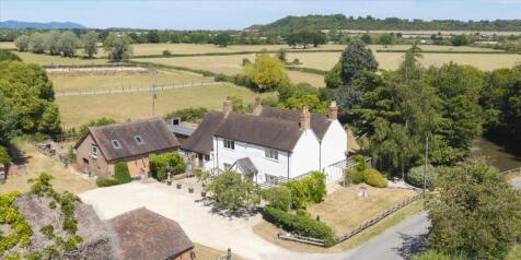 6 bedroom detached house for sale