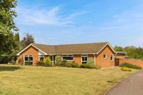Hartley Close, Charlton Kings... 4 bed bungalow for sale