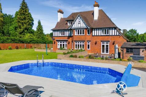 5 bedroom detached house for sale