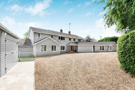 5 bedroom detached house for sale