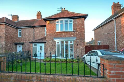 3 bedroom semi-detached house for sale