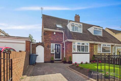 Bamburgh Avenue, South Shields 3 bed semi