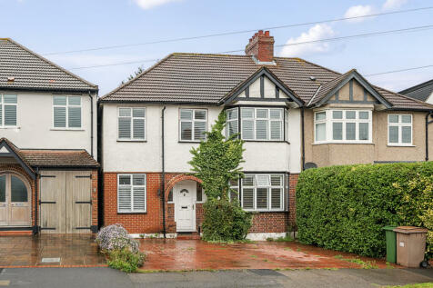 5 bedroom semi-detached house for sale