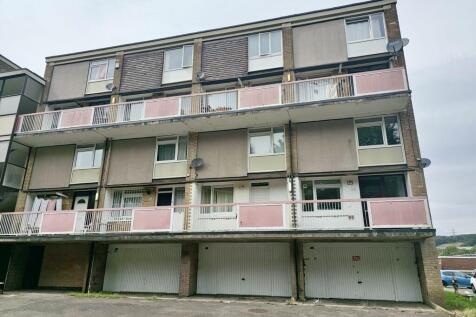 3 bedroom maisonette for sale