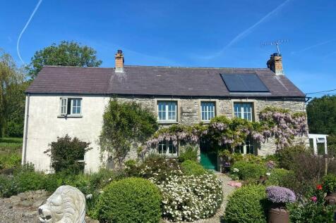 5 bedroom smallholding for sale