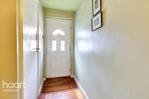 Violet Lane, Croydon 3 bed terraced house for sale