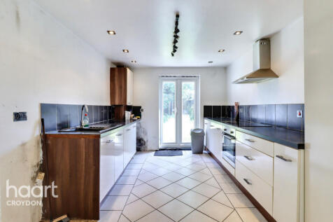 Whitehorse Road, Croydon 3 bed end of terrace house for sale