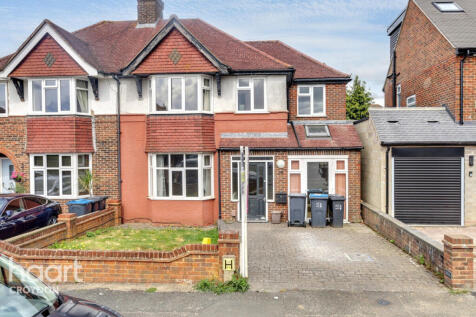 4 bedroom semi-detached house for sale