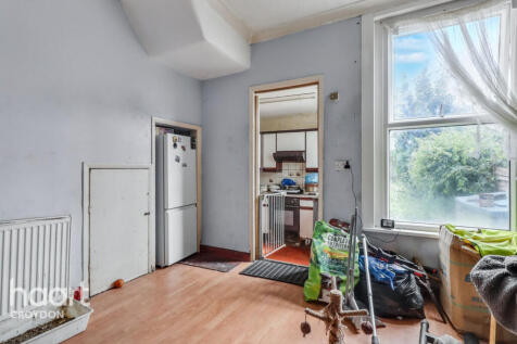 Fairholme Road, Croydon 2 bed terraced house for sale