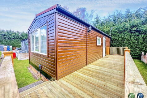 Love Lane, Rugeley, WS15 2HL 1 bed mobile home for sale
