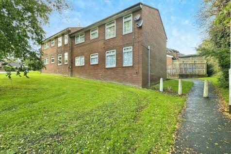 2 bedroom ground floor flat for sale