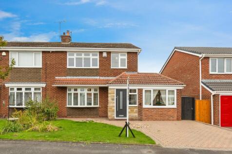 4 bedroom semi-detached house for sale