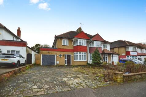 4 bedroom semi-detached house for sale