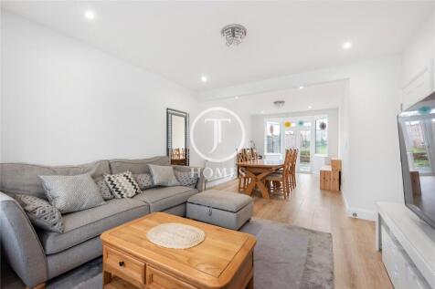 4 bedroom semi-detached house for sale